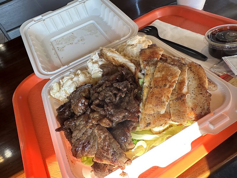 Kahu Hawaiian BBQ food
